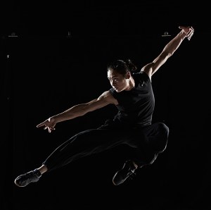 Members of Contemporary Dragon Kung Fu Company performing Gateway. Photographer: Li Huimin.